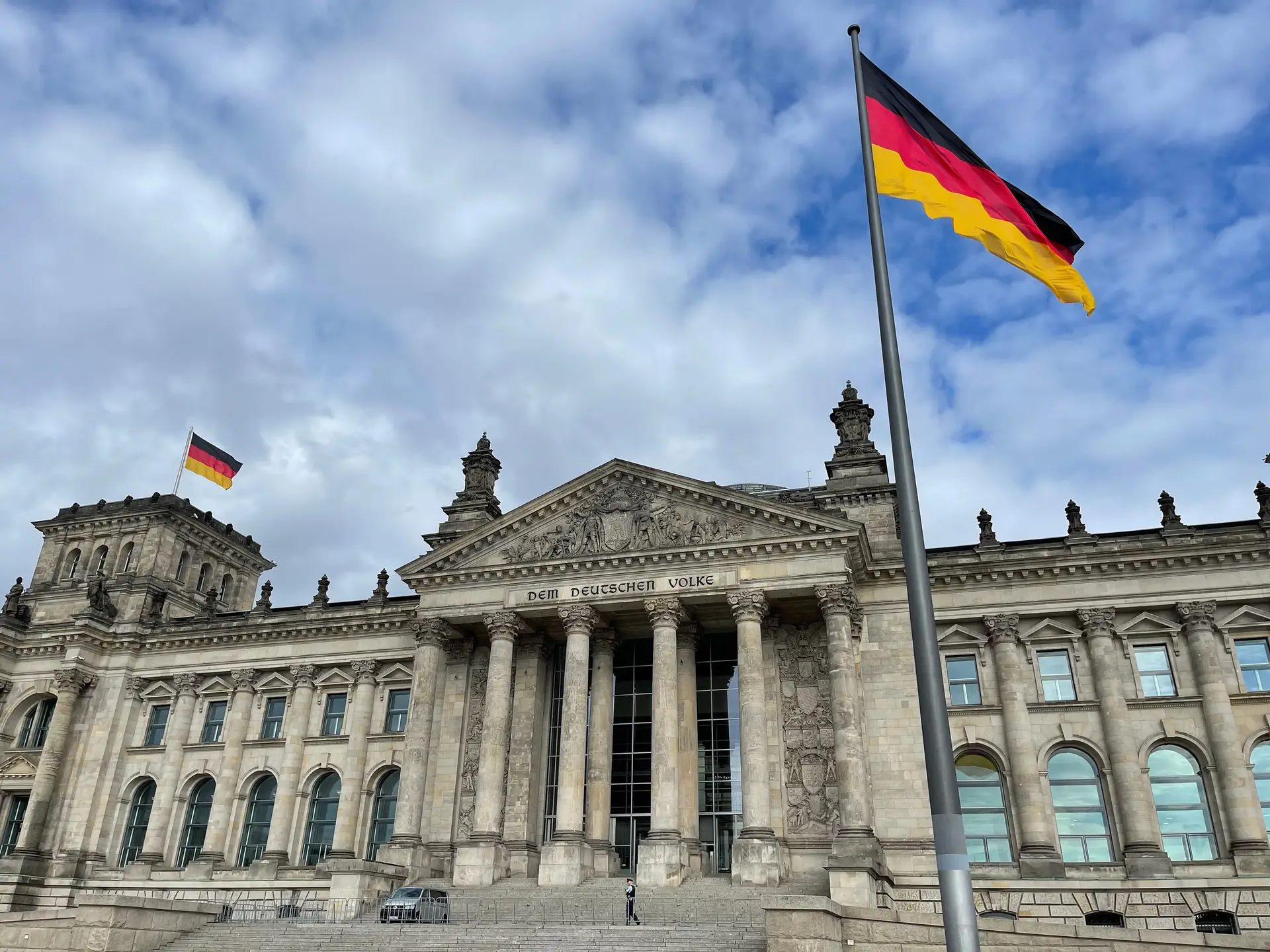 Bavaria Demands a Firewall to the Left