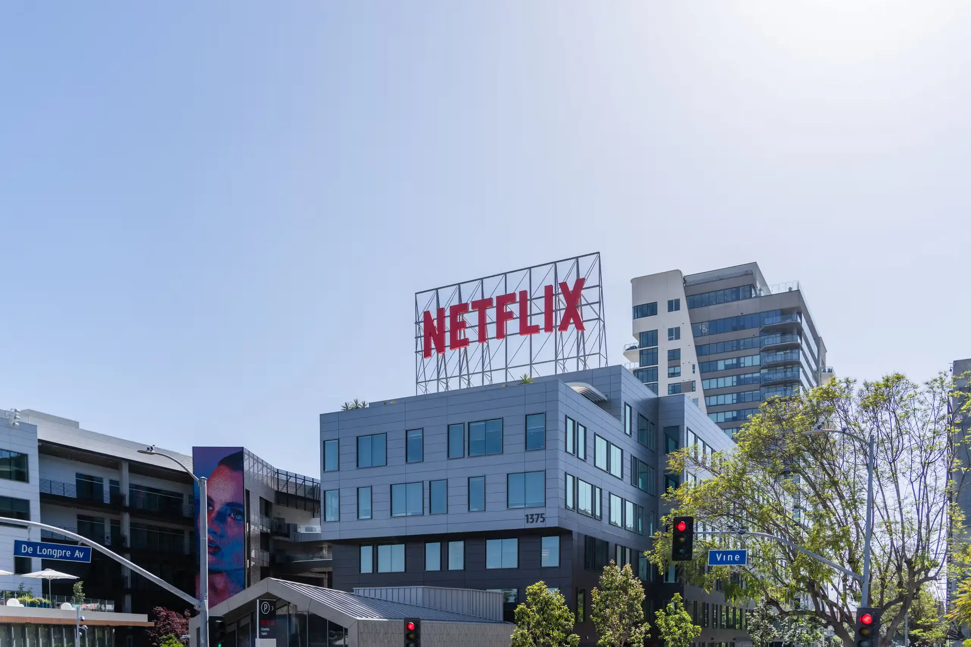 The Limits of Infinite Scroll: Wall Street Cools on Netflix