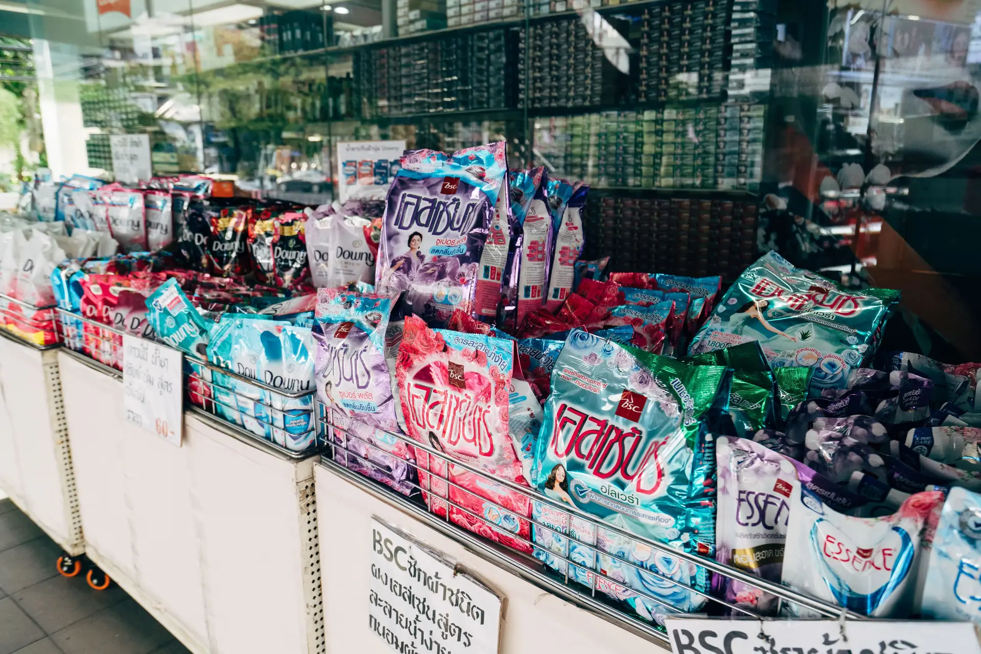 The Premium Illusion: Budget Powders Humiliate Legacy Brands in Laundry Test
