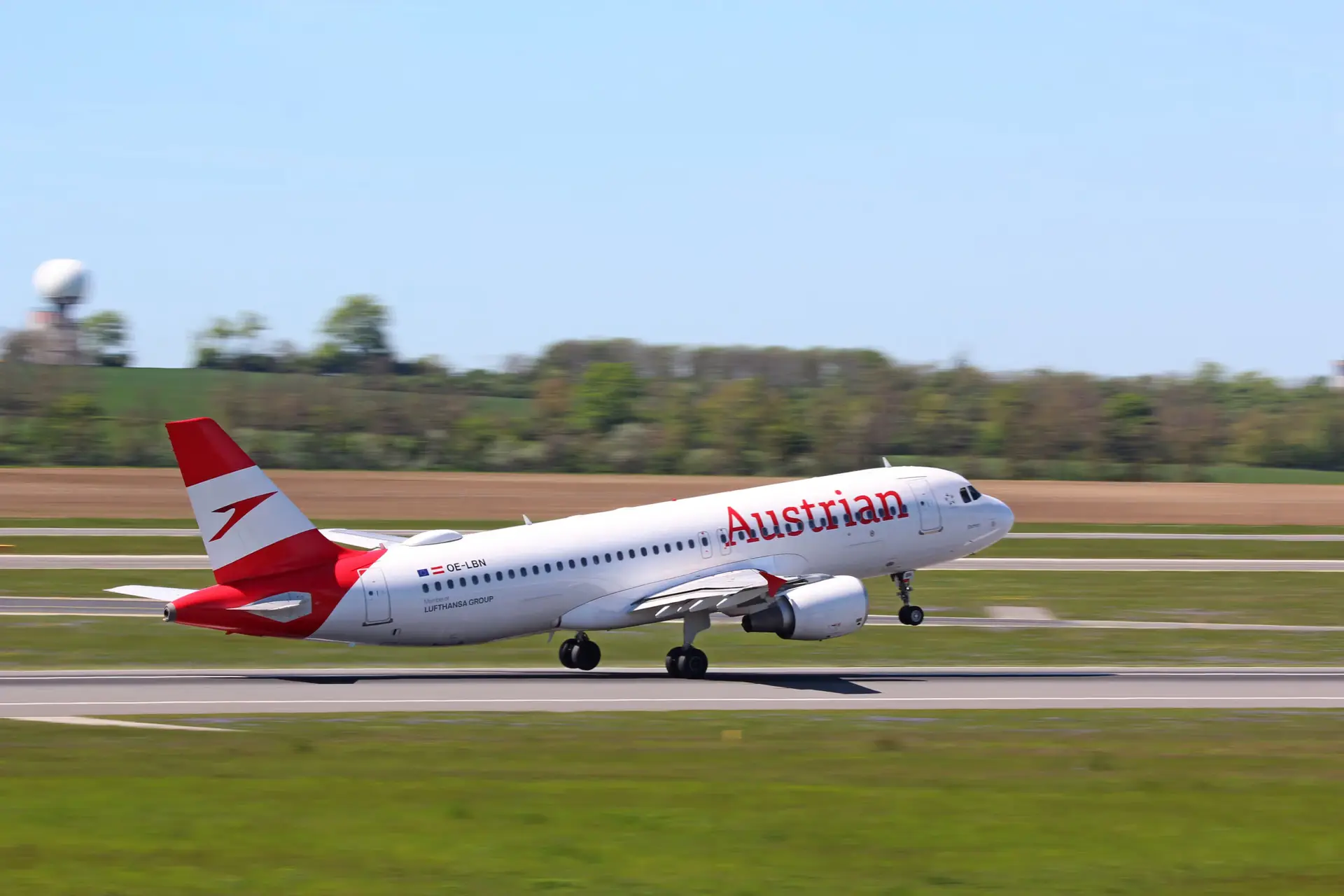 Fighter Escorts and Bomb Scares: Austrian Airlines Forced Down in Sofia